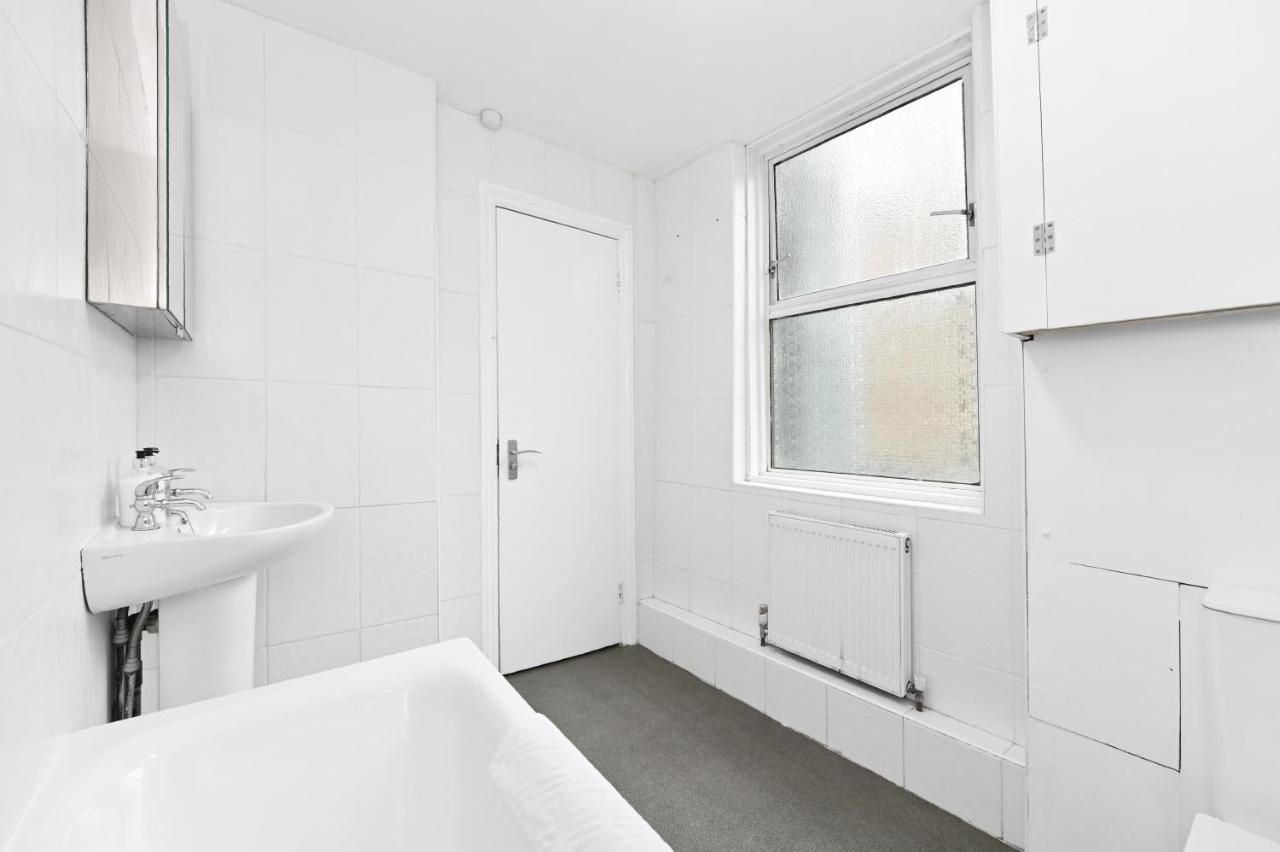 Covent Garden & Soho, Cosy & Cool, Spacious Apartment Londýn Exteriér fotografie